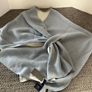 Beautiful Curling Collection Wrap Cashmere Blend NWT’s